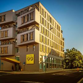 Hotel 99 – hotel w mieście Chomutov