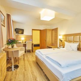 Akzent Hotel Goldner Stern, ξενοδοχείο σε Muggendorf