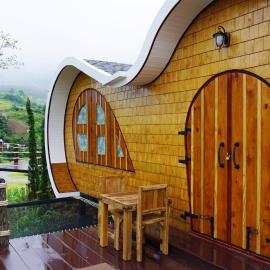 Kiri Pura Resort, hotel u gradu Fetčabun