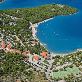 Victoria Mobilehome Camping Jezera Lovišća, hotel a Jezera