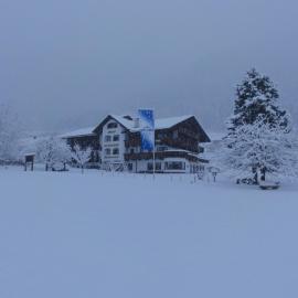Hotel Steuxner, хотел в Нойщифт им Щубайтал