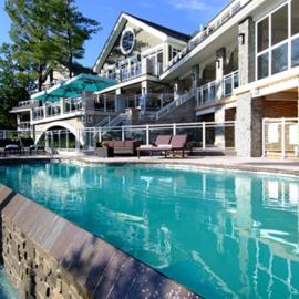 Touchstone Resort, отель в городе Брейсбридж