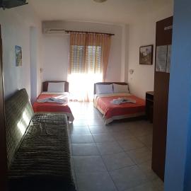 Vangelis, hotel in Nea Vrasna