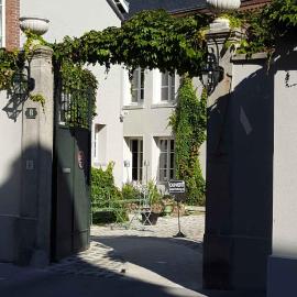 Au Jeu de Paume, hotel i Épernay