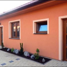 Apartmány Andrea، فندق في بريكلاف