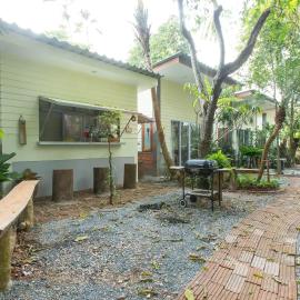 P's cottage บ้านพักในสวนสวย, hotel en Trang