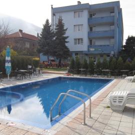 Germanea Hotel، فندق في ساباريفا بانيا