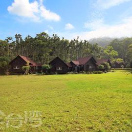 Double Lake B&B, hotel in Zhushan