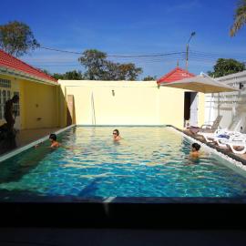 Barefeet Naturist Resort, hotel in Bang Khen