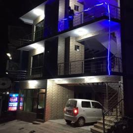 Ayub Residence Bhurban, hotel em Murree