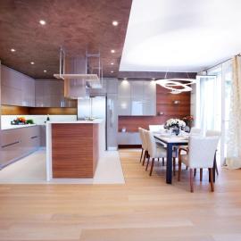 State of the art home suite with 180 degree panoramic lake view, pool and spa sleeping up to 10 guests by Italian Apartments، فندق في كومو