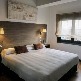 Suites Coruña, hotel di A Coruna
