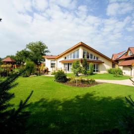 Vila Valča, hotel in Valča