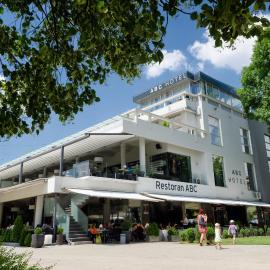 Hotel ABC, hotelli kohteessa Leskovac