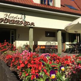 Hotel Habenda, hotelli kohteessa Krutyń