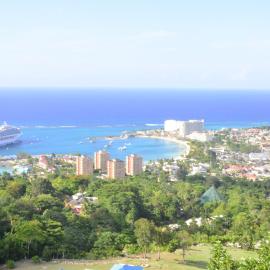 Pink Rock Inn Bed and Breakfast: Ocho Rios şehrinde bir otel