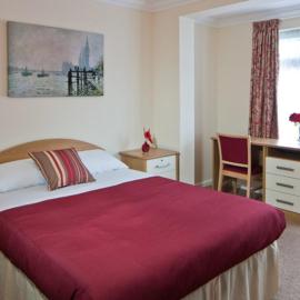 Montrose Guest House, hotel in Romford
