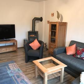 An der Weissen Mauer 14 Ferienwohnung 1 u 2，格爾利茨的飯店