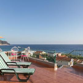 Casa Alto Santo António, hotel in Ponta do Sol