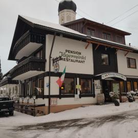 Pension – Restaurant Jägerwinkl, hotelli kohteessa Rettenberg
