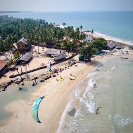 Surfpoint Sri Lanka Kite Village – hotel w mieście Kalpitiya