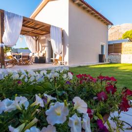 Stavros Beach Garden Villa