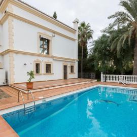 Chalet Villadulce, hotel u gradu 'Aguadulce'