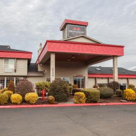 Bridgeway Inn & Suites - Portland Airport, hotel em Gresham