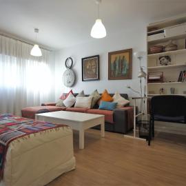 Bonito apart. con PARKING Y PISCINA