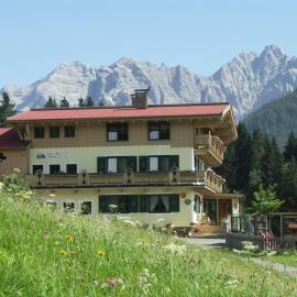 Ferienhof Obertenn, hotel in Hochfilzen