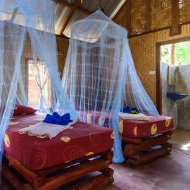 Rakkan Resort: Ko Phra Thong şehrinde bir otel