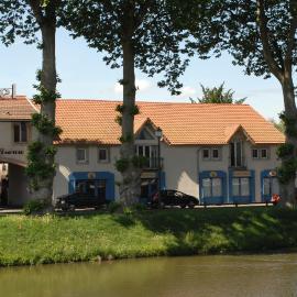 Logis Hôtel Les Pages, hotell i Lunéville