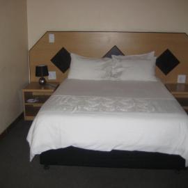 Black Swan Guesthouse โรงแรมในมาเซรู