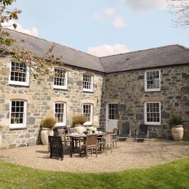 Bonython Farmhouse، فندق في Cury