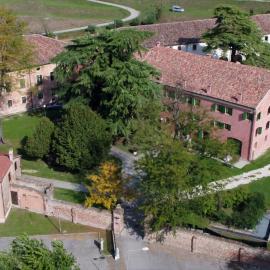Hotel La Corte, hotel v destinaci Correzzola