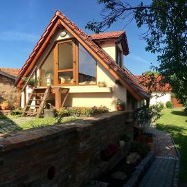 Apartmán vinaře / At Winemaker's, hotel v destinaci Rohatec