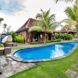 Arton Resort & Beach Club, hotell i Pulukan