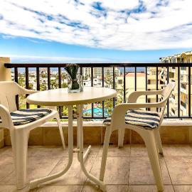 Apartment Americos El Dorado, hotel in Playa de las Americas