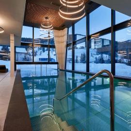 Hotel Stoeres - Active wellbeing, Hotel in St. Kassian