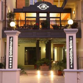 Casa Romagnosi، فندق في سالسوماجّوري تيرمي