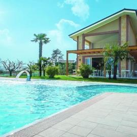 Locanda Corte Montioni, hotel v destinaci Lazise