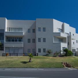 Island View f5, hotel in Melkbosstrand