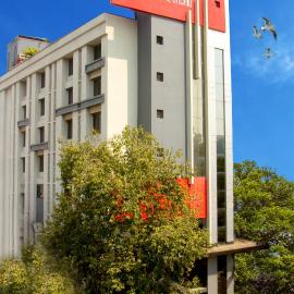 The Royal Orchid Hotel, Chembur, hotel en Bombay
