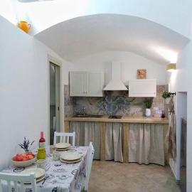 Kamares