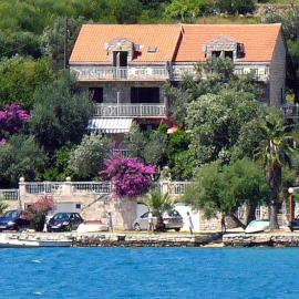 Vila Luka, hotel u Slanom