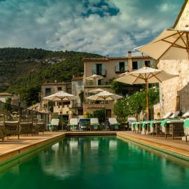 Auberge De Tourrettes – hotel w mieście Tourrettes-sur-Loup