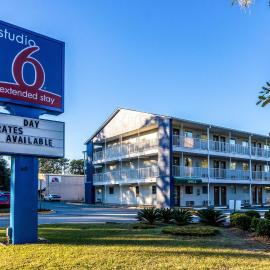 Studio 6 Extended Stay - Savannah, GA: Savannah'da bir otel