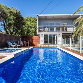 Front Beach House, hotel v destinaci Blairgowrie