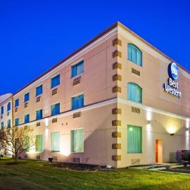 Best Western Airport Inn & Suites Cleveland, khách sạn ở Brook Park