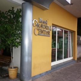 Hotel Gravataí Center, хотел в Граватаи